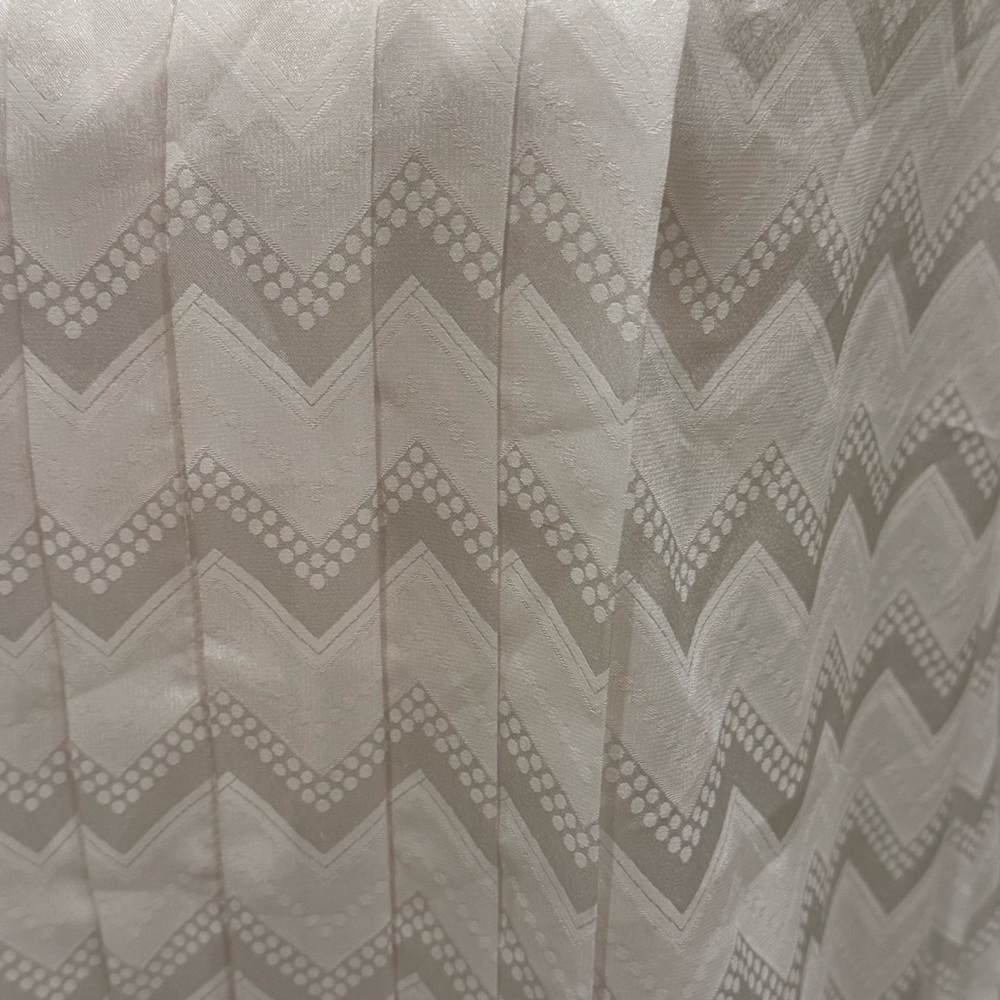 Nilani Vintage White Chevron Puff Sleeve Button-Down Blouse – Size 8 - Picture 2 of 11